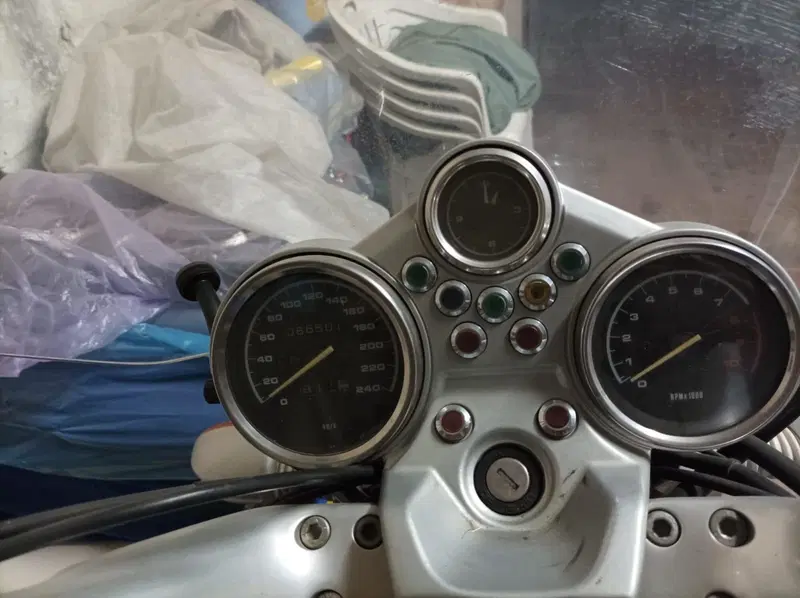 Bmw R 1100 R ABS (2)