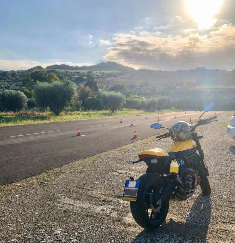 Ducati Scrambler 800 Full Throttle (2017 - 21)