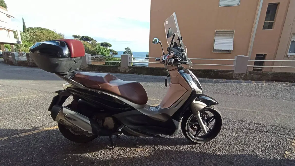 Piaggio Beverly 350 ABS (2016 - 20)