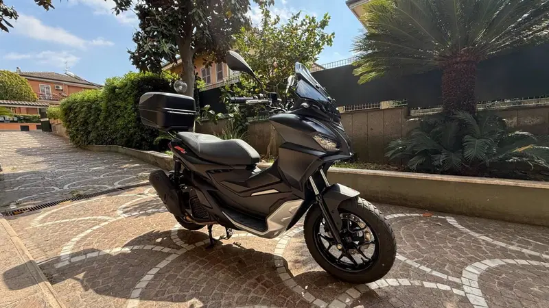 Aprilia SR GT 200 (2022 - 24) (9)