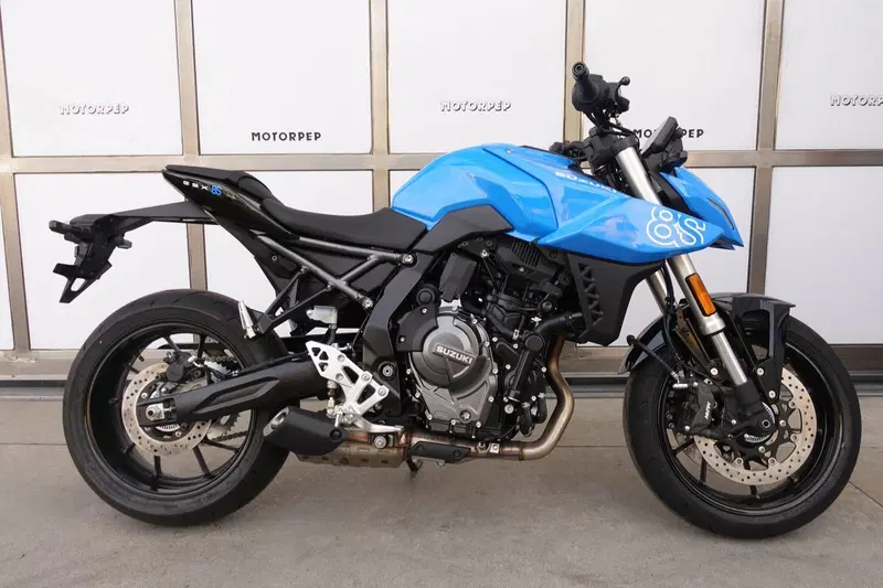 Suzuki GSX-8S (2025 - 26)