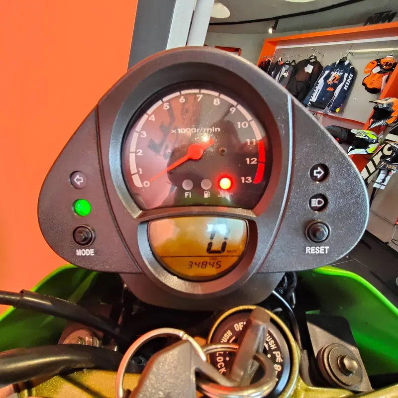 Kawasaki ER-6N (2006 - 09) (4)
