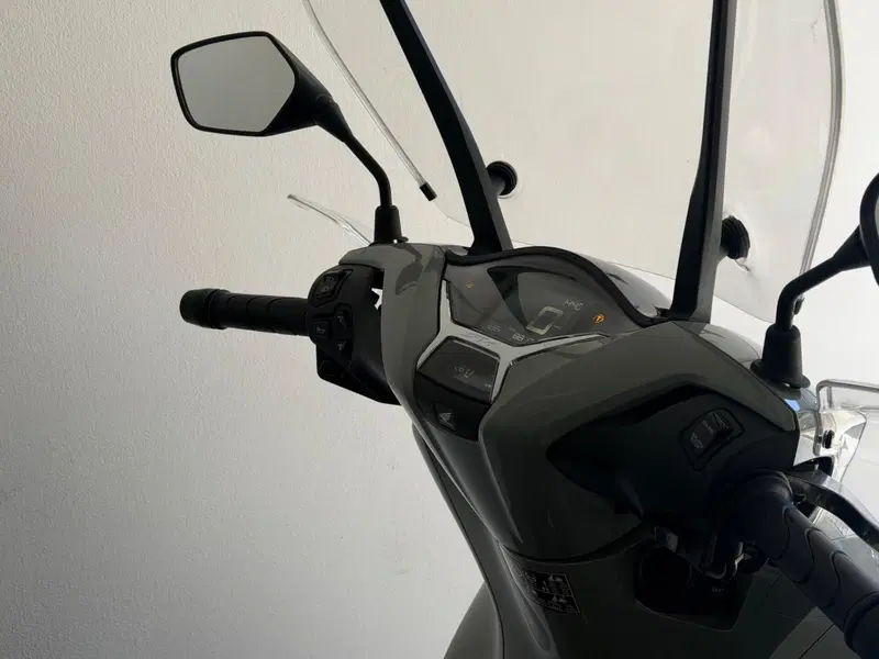 Honda SH 125i (2020 - 23) (6)