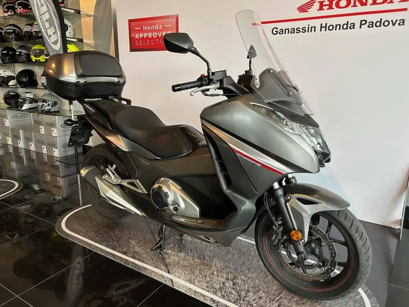 Honda Integra 750 DCT (2016 - 17) (3)