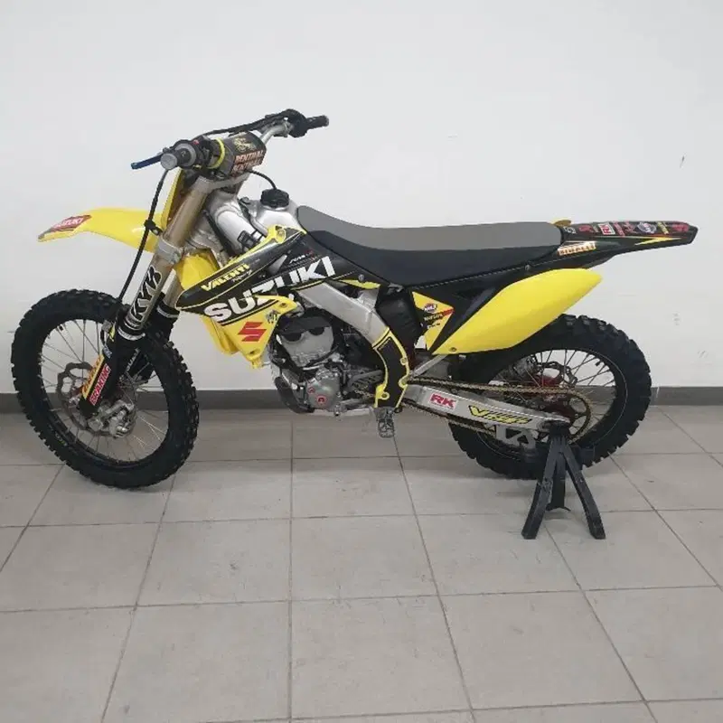 Suzuki RM-Z 250 (2015)