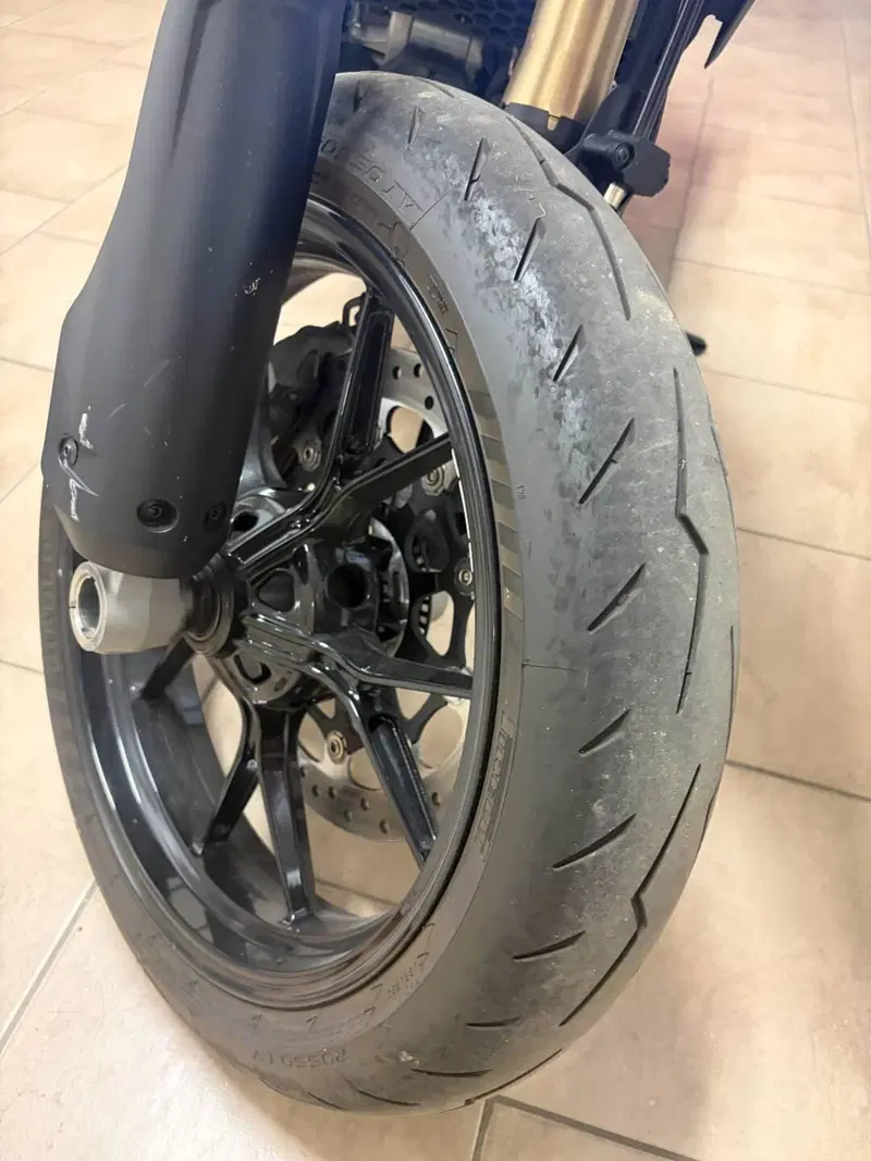 Ducati Hypermotard 698 Mono (2024 - 26) (2)