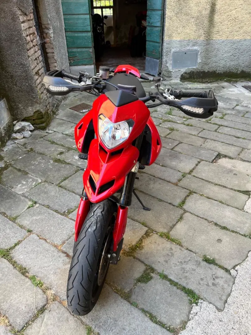 Ducati Hypermotard 1100 EVO (2010 - 12) (4)
