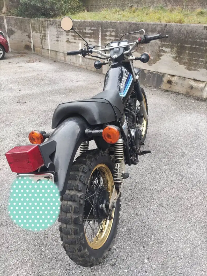 Suzuki Dr 500s (4)