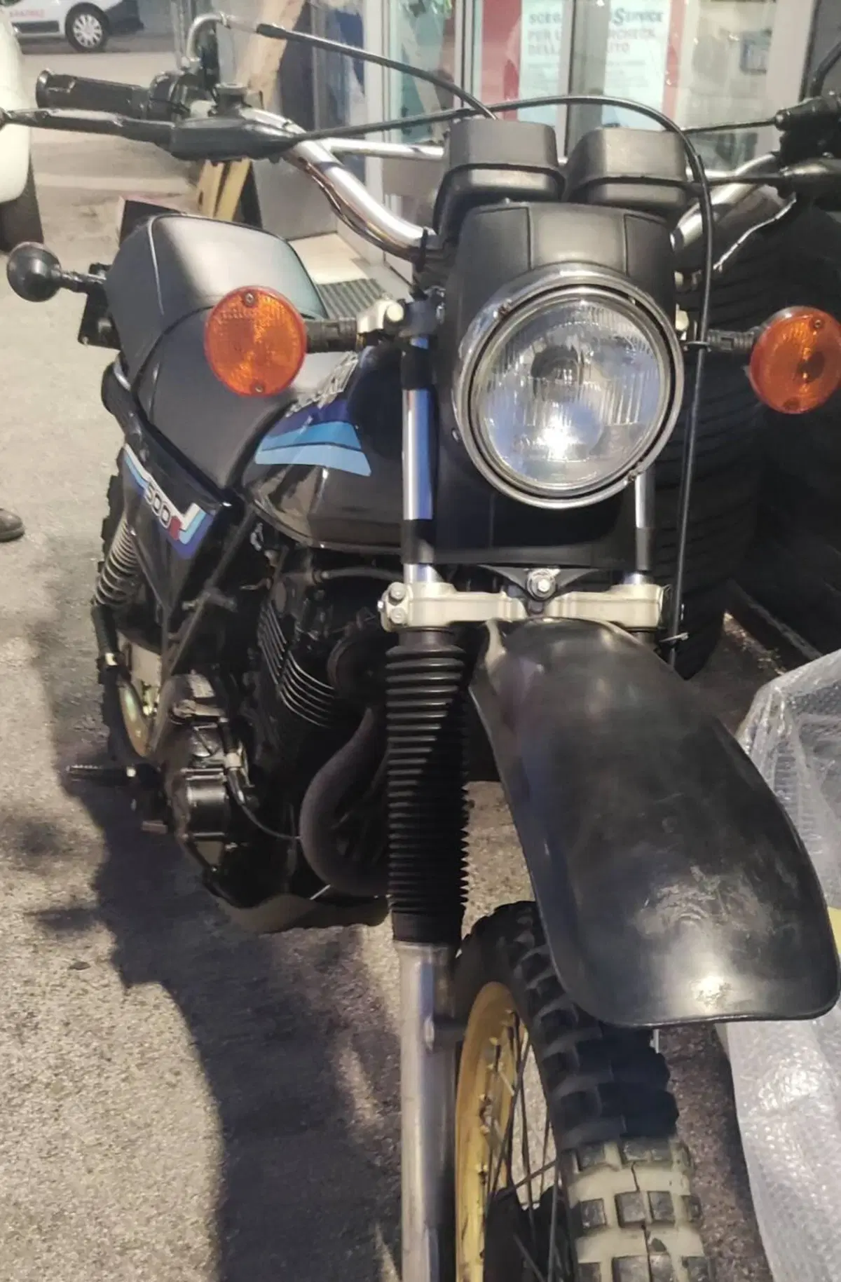 Suzuki Dr 500s (6)