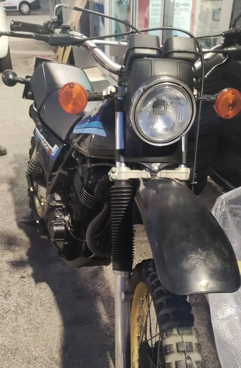 Suzuki Dr 500s (6)