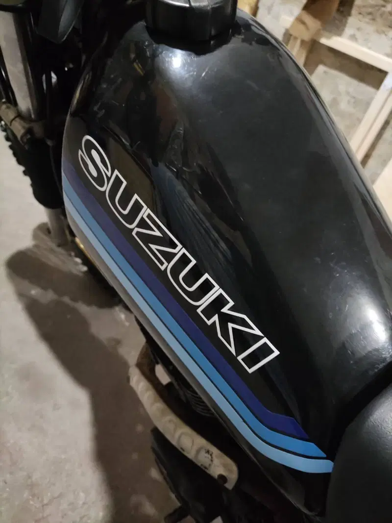 Suzuki Dr 500s (9)