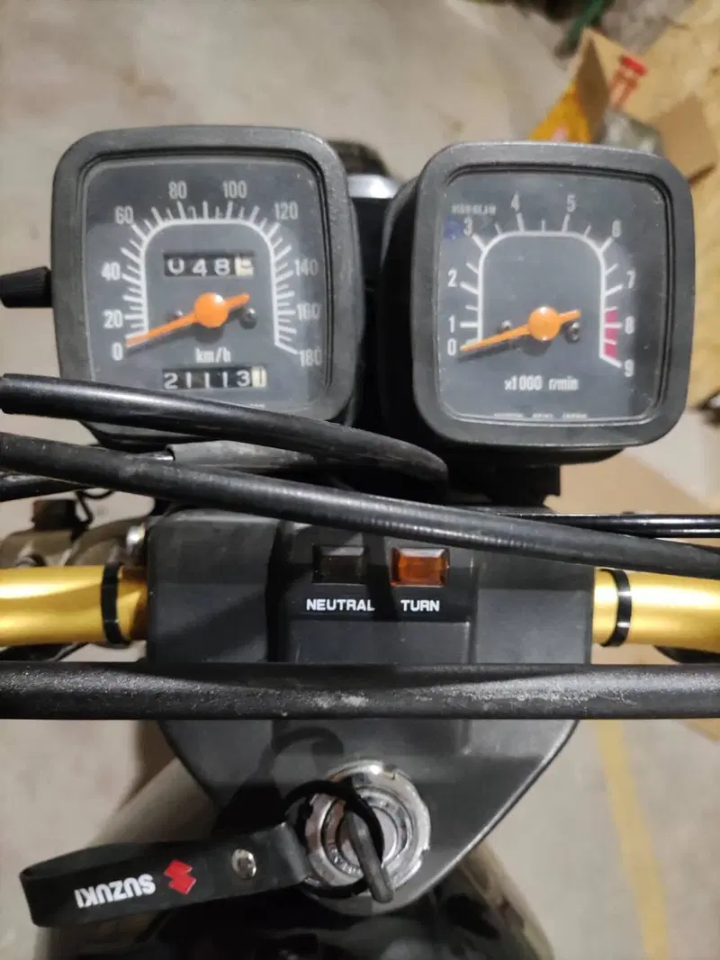 Suzuki Dr 500s (10)