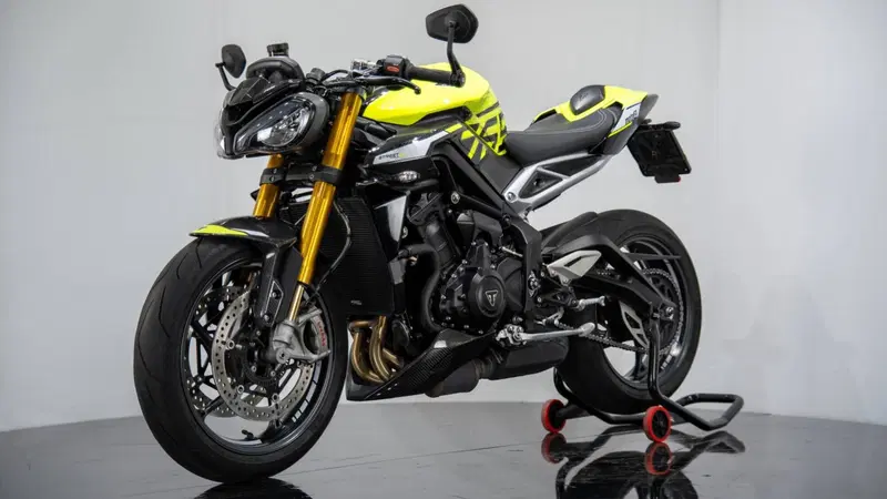 Triumph Street Triple 765 Moto2 Edition (2023 - 24) (3)