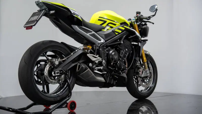 Triumph Street Triple 765 Moto2 Edition (2023 - 24) (7)