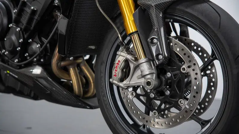 Triumph Street Triple 765 Moto2 Edition (2023 - 24) (11)