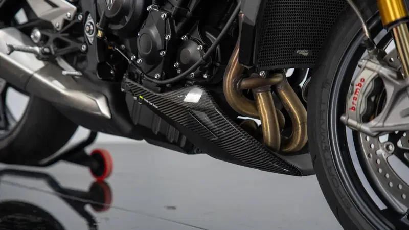 Triumph Street Triple 765 Moto2 Edition (2023 - 24) (12)