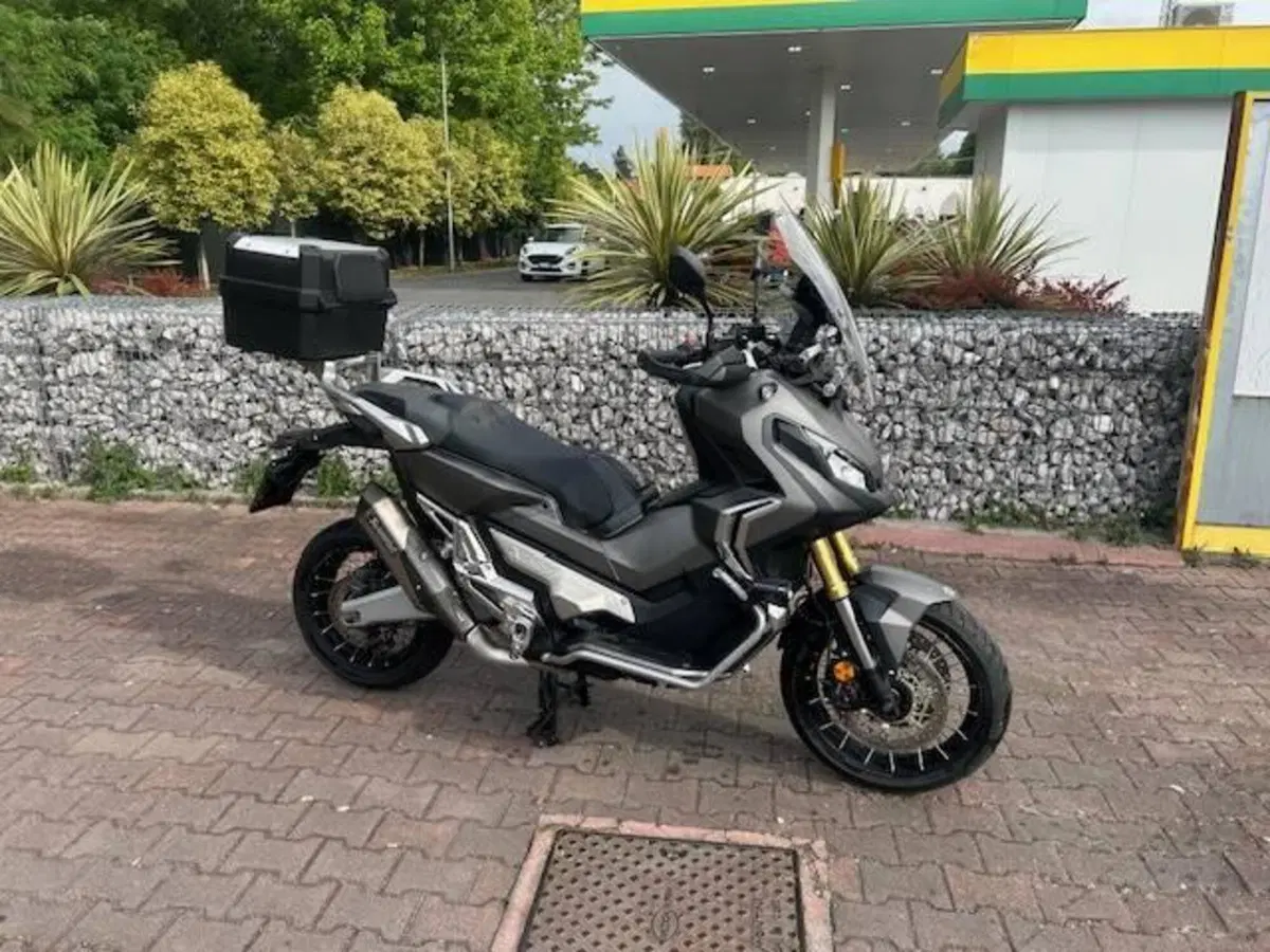 Honda X-ADV 750 (2017) (2)