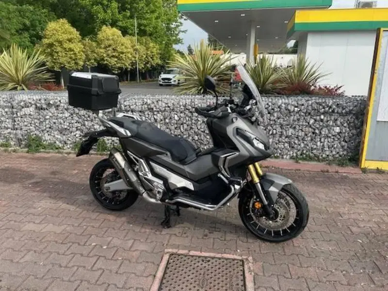 Honda X-ADV 750 (2017) (2)