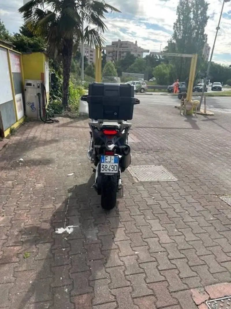 Honda X-ADV 750 (2017) (3)
