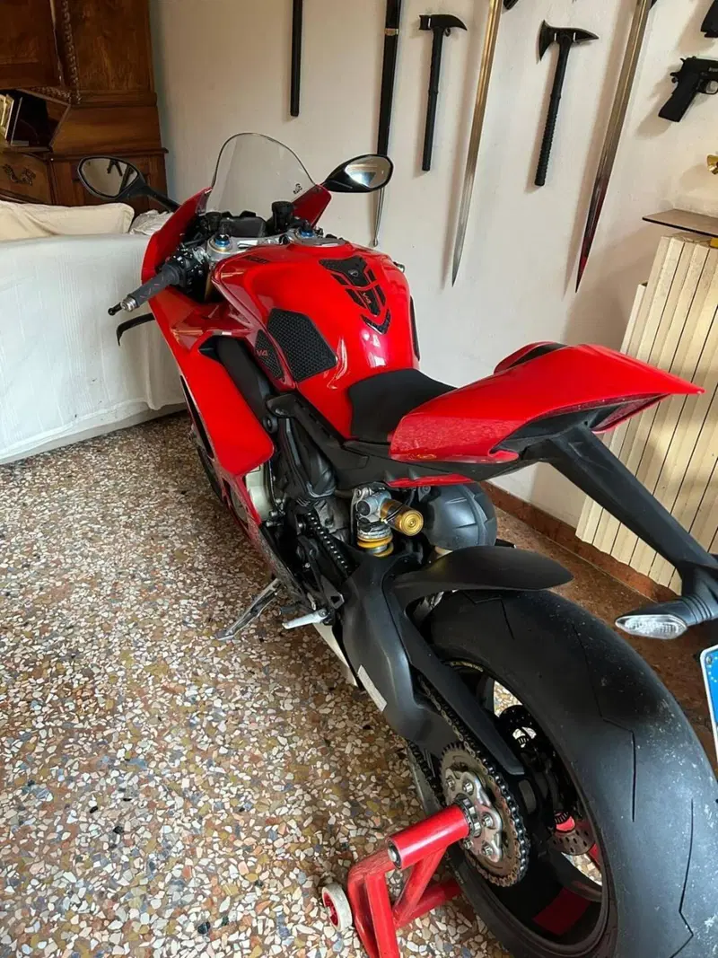 Ducati Panigale V4 S (2022 - 24) (3)