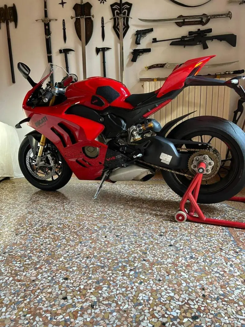 Ducati Panigale V4 S (2022 - 24) (7)