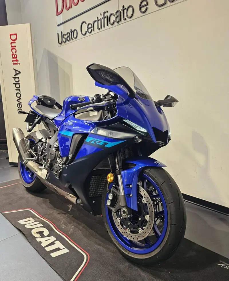 Yamaha YZF R1 (2020 - 25) (3)