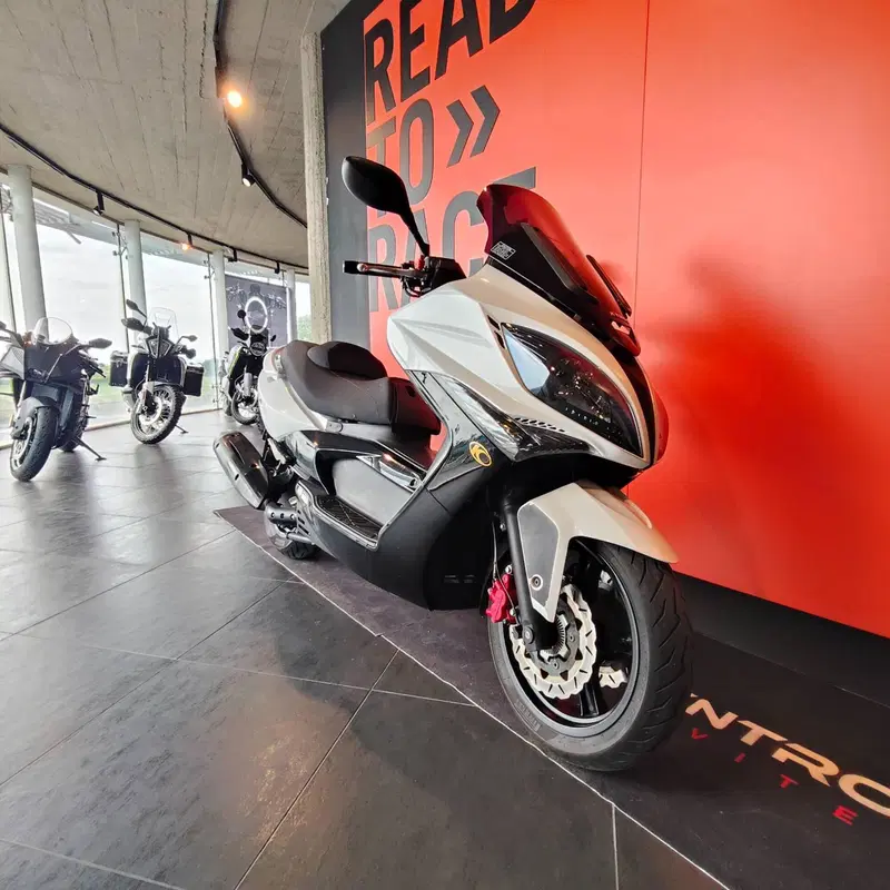 Kymco Xciting 300i R (2007 - 14) (6)