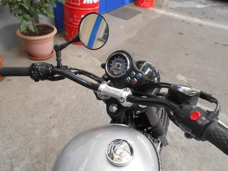 Triumph Bonneville 800 (2002 - 07) (10)