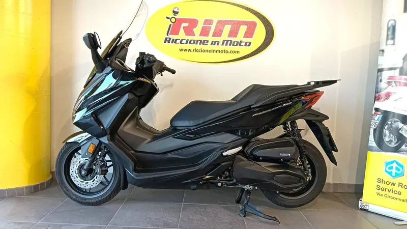 Honda Forza 350 (2025 - 26) (4)