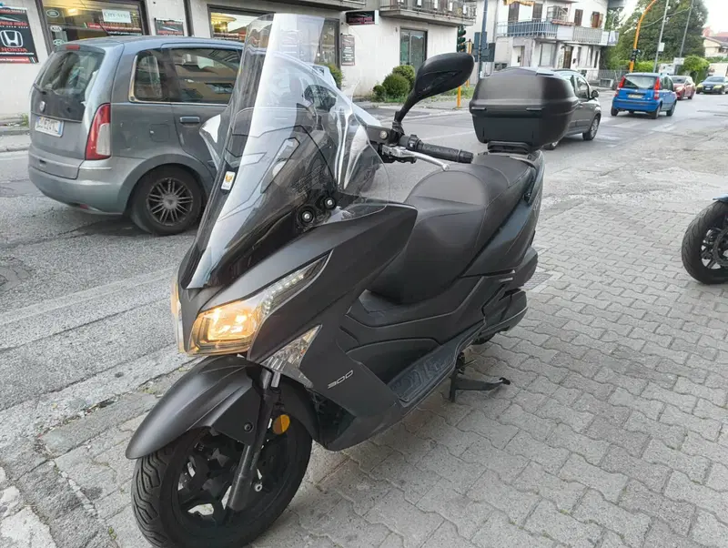 Kymco X-Town 300i ABS (2016 - 20) (3)