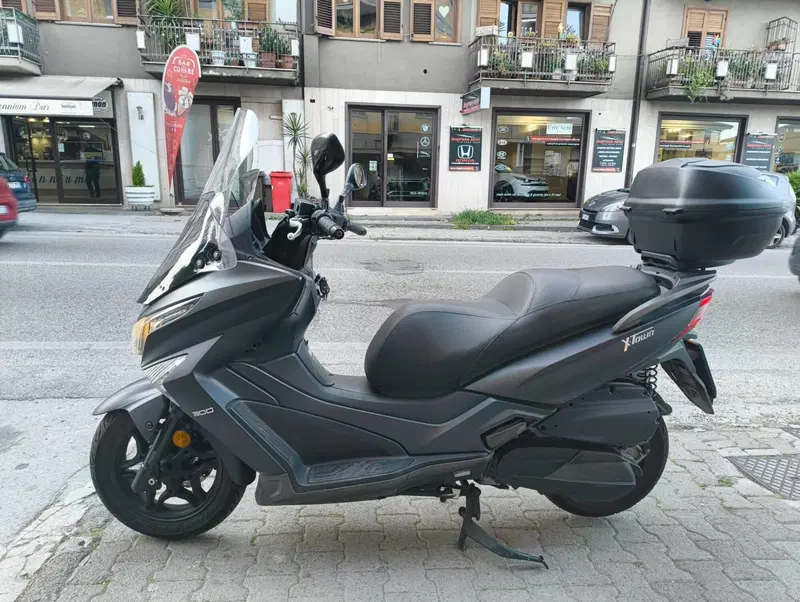 Kymco X-Town 300i ABS (2016 - 20) (4)