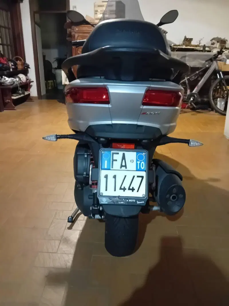 Piaggio MP3 400 Sport ABS Hpe (2021 - 22) (2)