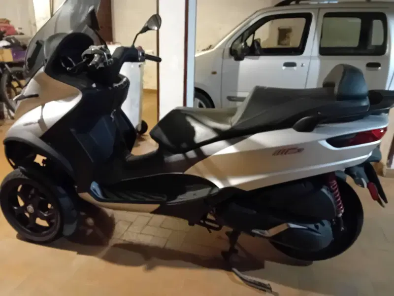 Piaggio MP3 400 Sport ABS Hpe (2021 - 22) (4)