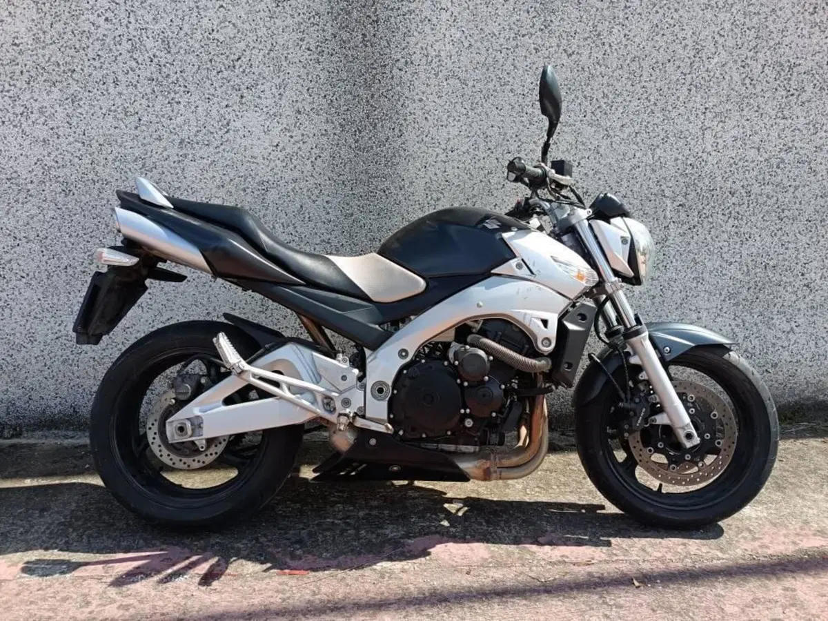 Suzuki GSR 600 (2006 - 11) (4)