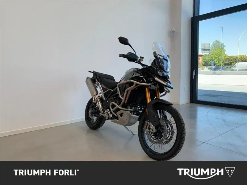Triumph Tiger 900 Desert Special Edition (2026) (2)