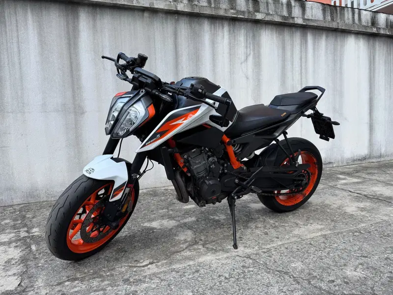 KTM 890 Duke R (2020) (5)