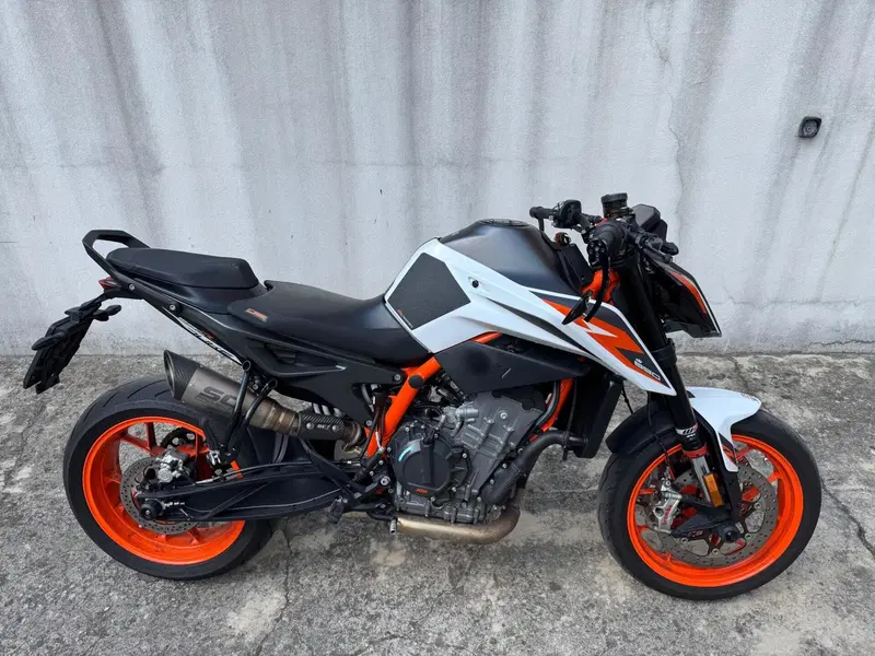 KTM 890 Duke R (2020) (8)