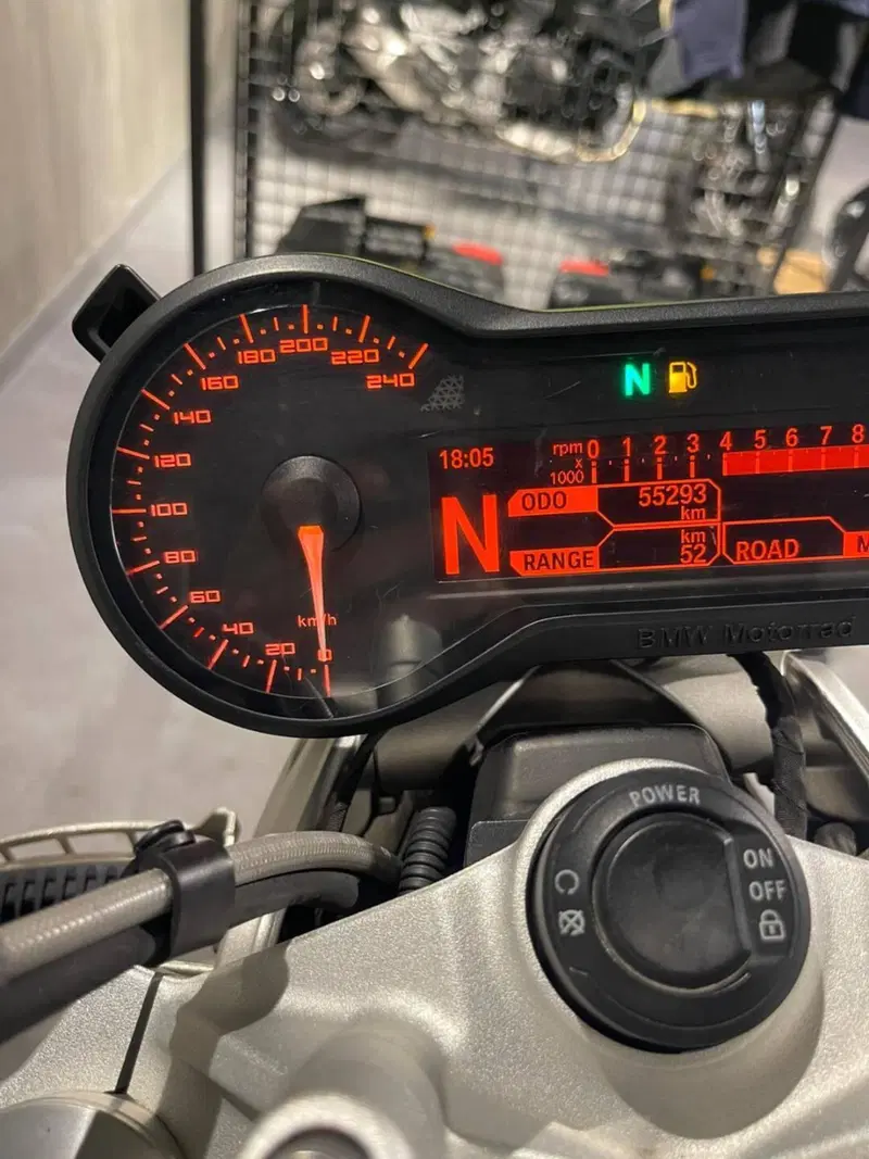 Bmw R 1200 R (2017 - 18) (2)