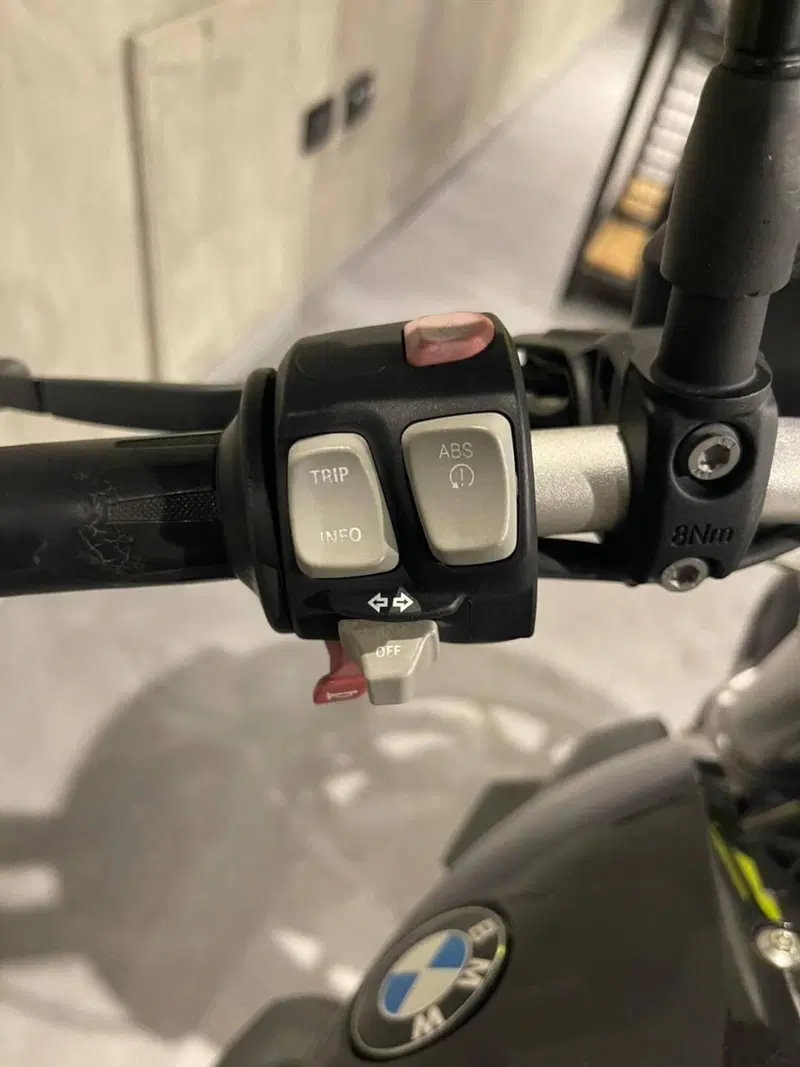 Bmw R 1200 R (2017 - 18) (5)