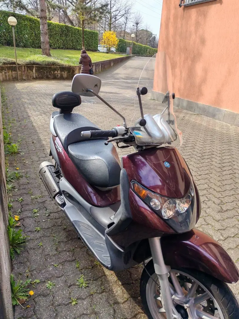 Piaggio Beverly 200 (2002 - 03)