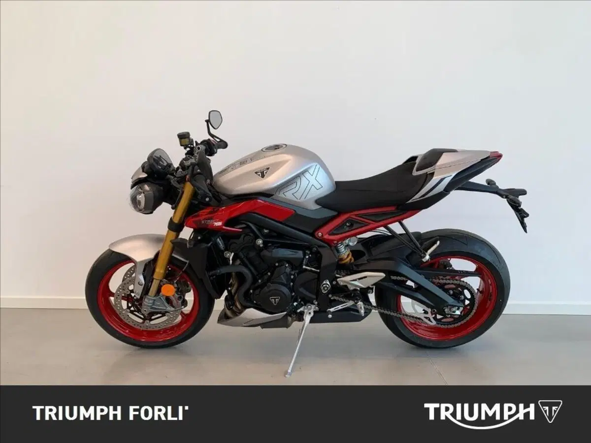 Triumph Street Triple 765 RX (2026) (4)