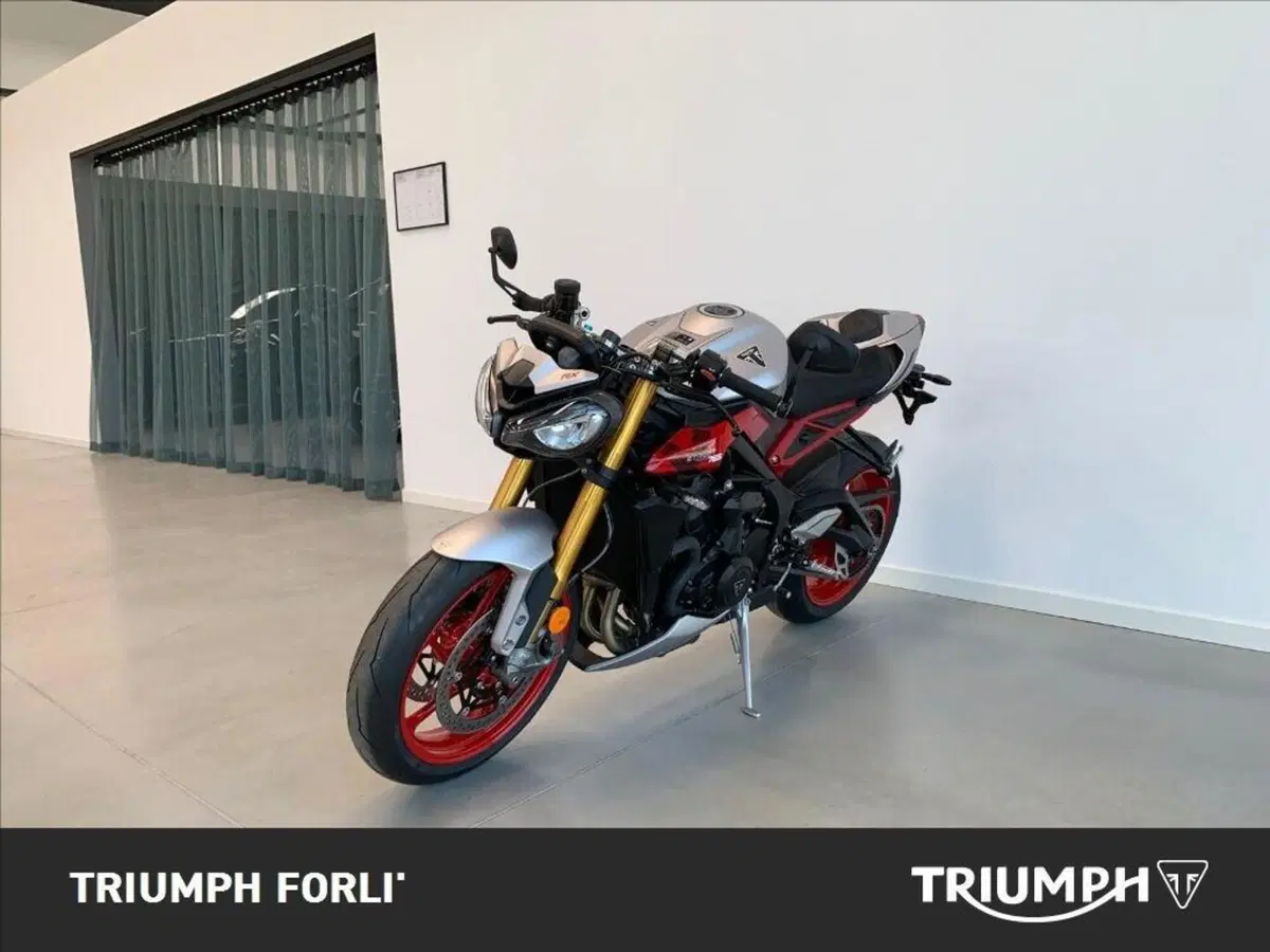 Triumph Street Triple 765 RX (2026) (3)