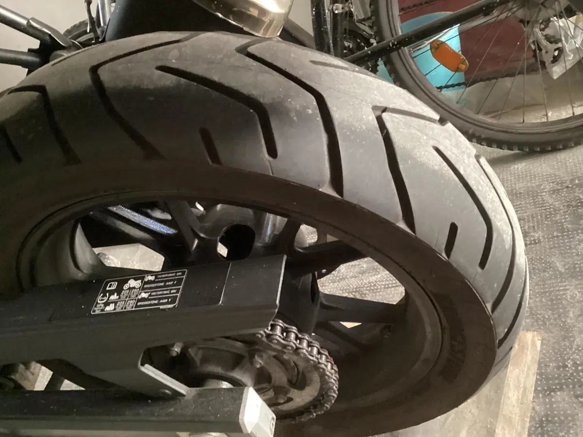 Suzuki V-Strom 650 (2021 - 25) (3)