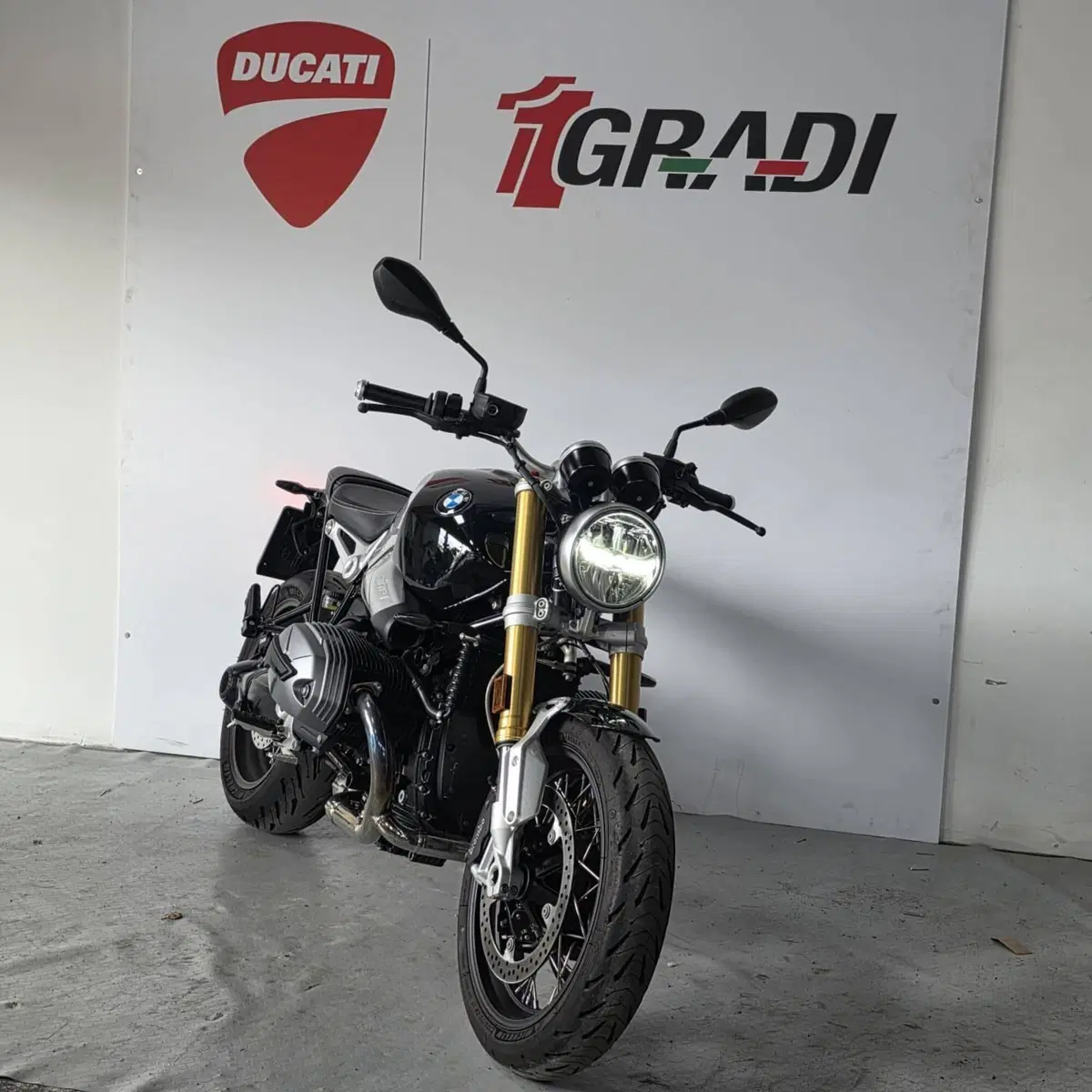 Bmw R nineT (2021 - 24) (2)