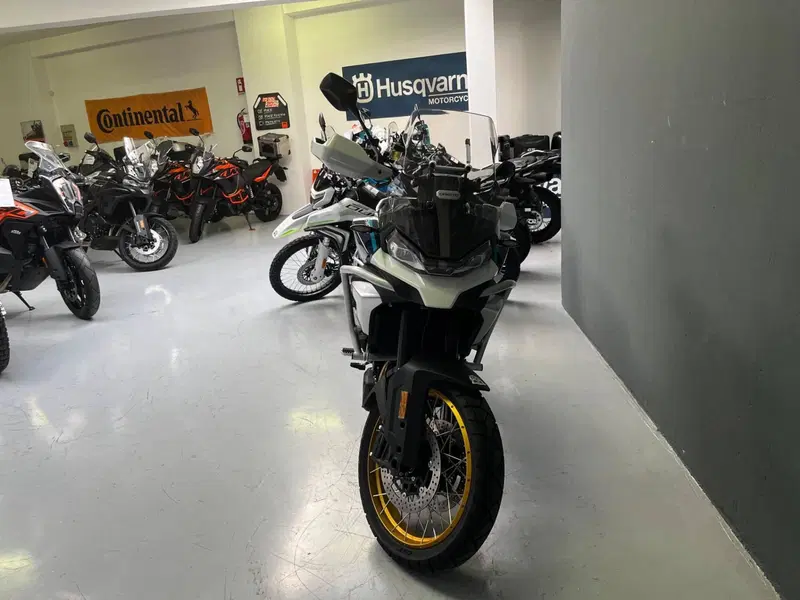CFMOTO 700MT Adventure (2025 - 26) (3)