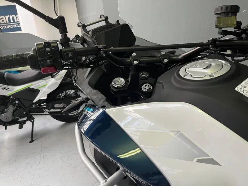CFMOTO 700MT Adventure (2025 - 26) (7)