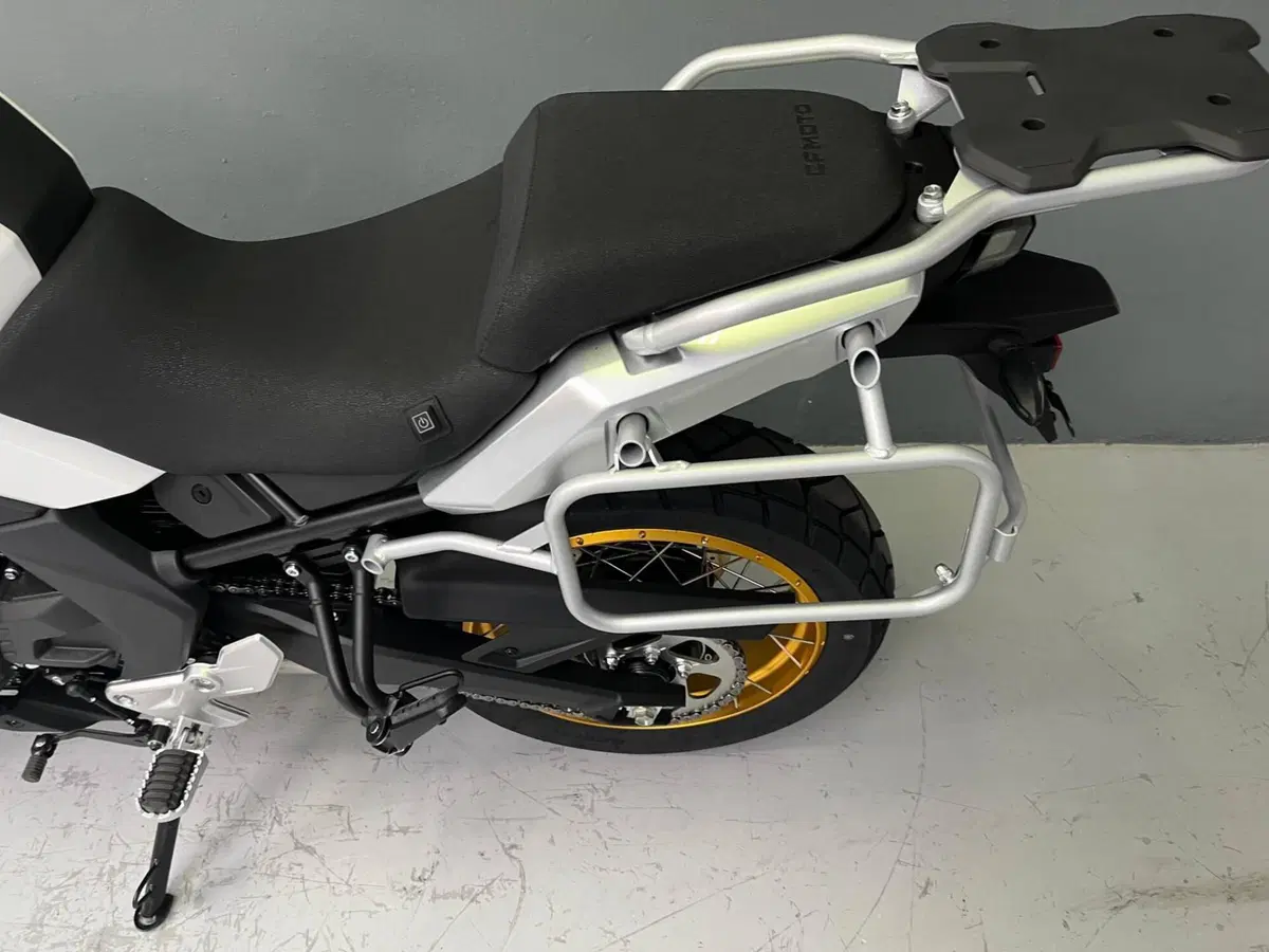 CFMOTO 700MT Adventure (2025 - 26) (10)