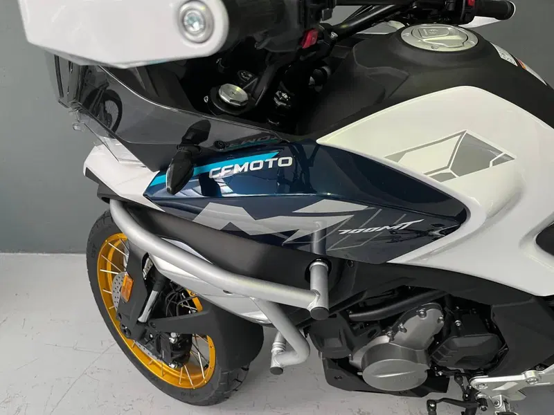 CFMOTO 700MT Adventure (2025 - 26) (5)