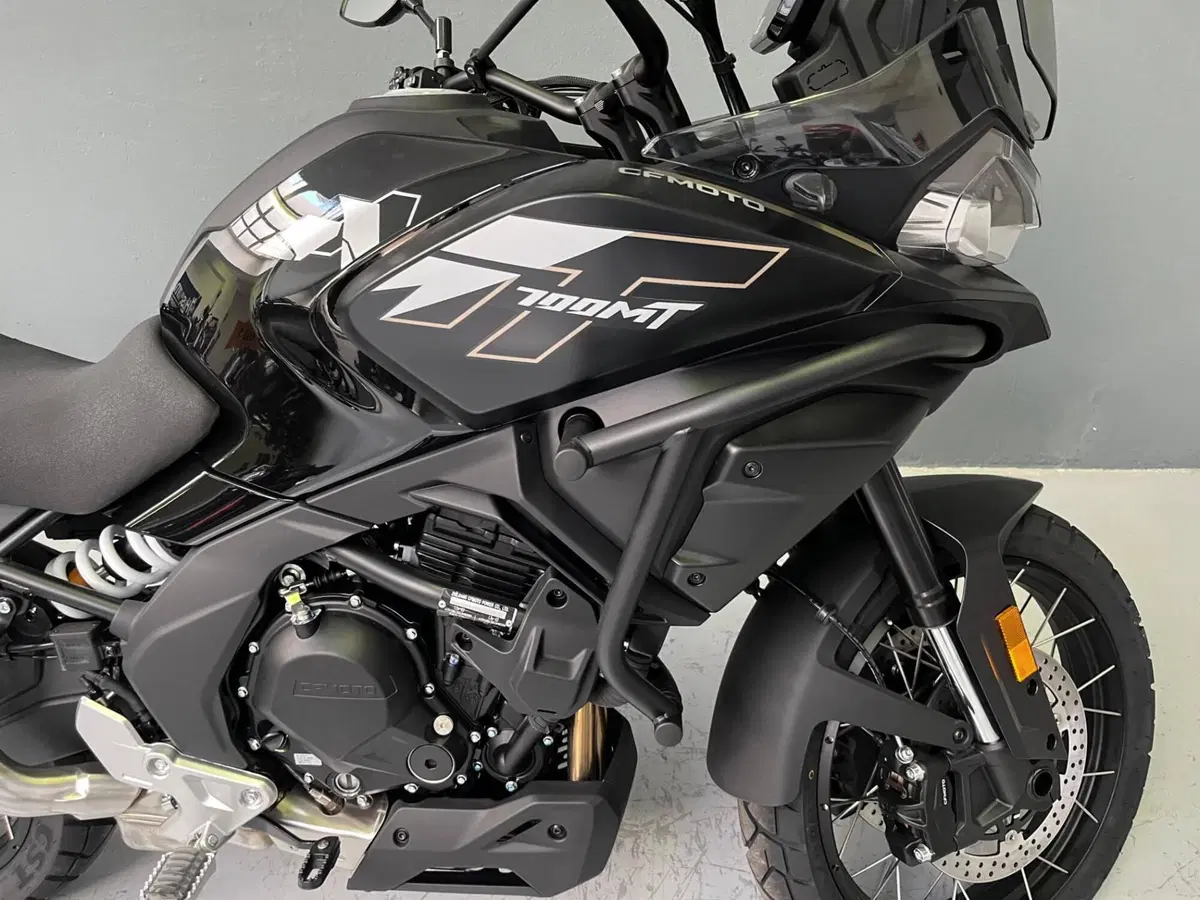 CFMOTO 700MT Adventure (2025 - 26) (4)