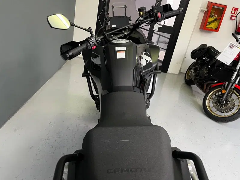 CFMOTO 700MT Adventure (2025 - 26) (6)